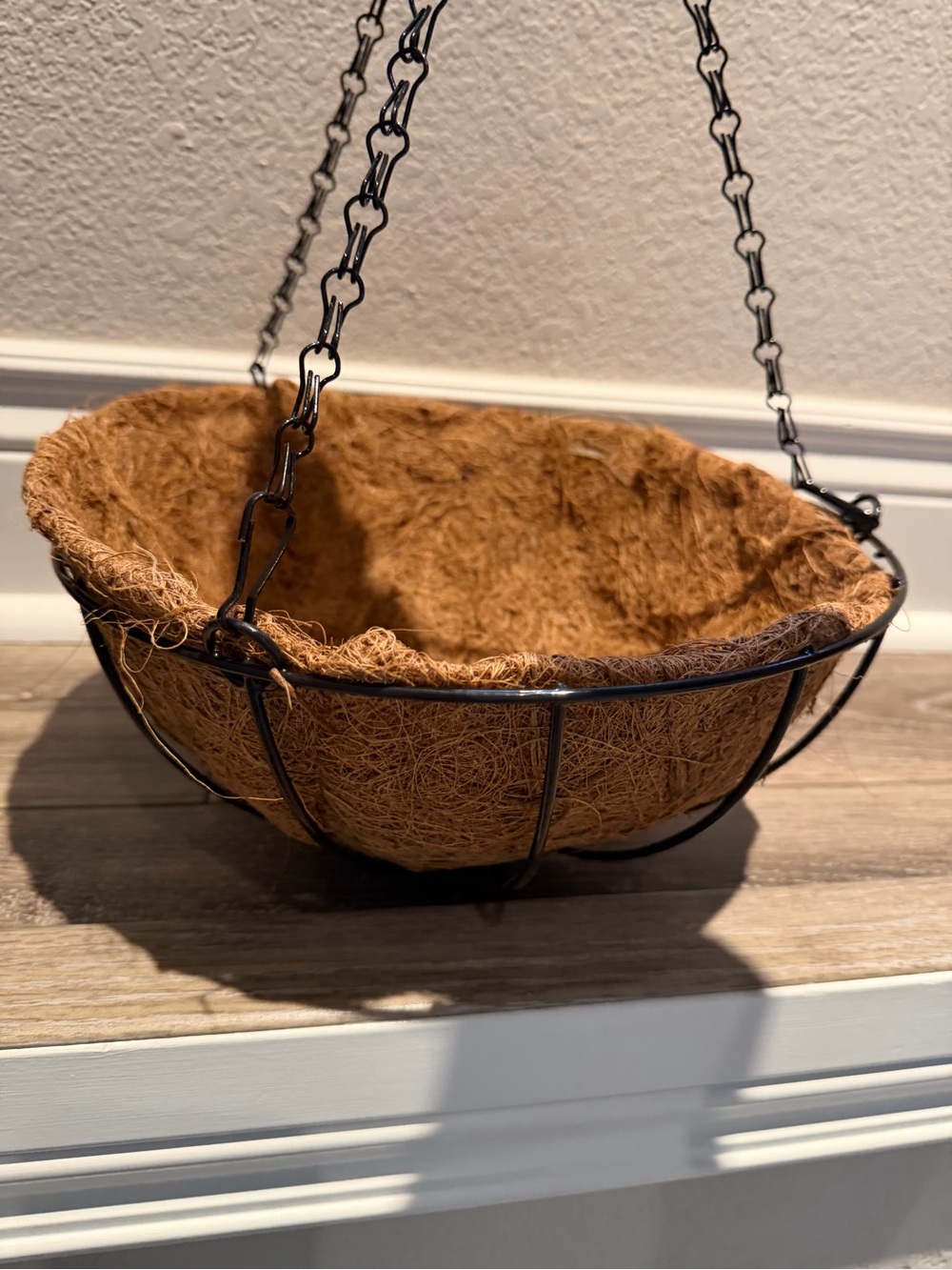 Amazon Black Hanging Wire Planter with Brown Coconut Liner (Set of 4)